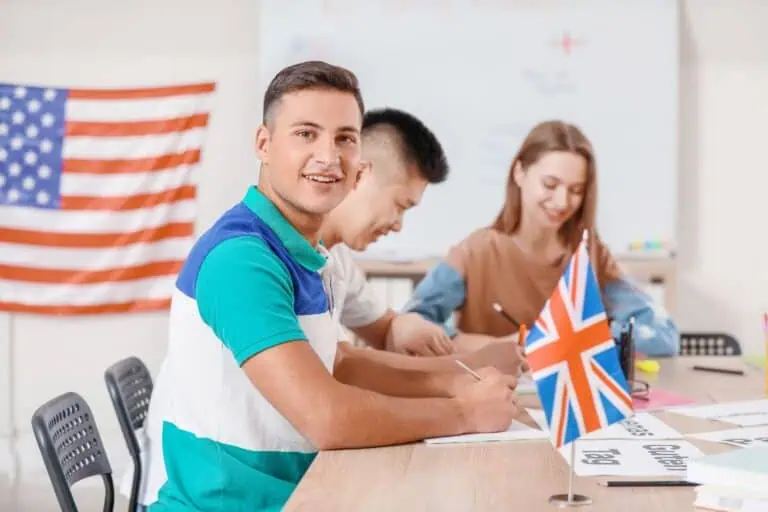 （圖片來源：Adobe Stock Image）英文口說是國際化溝通重要的一環