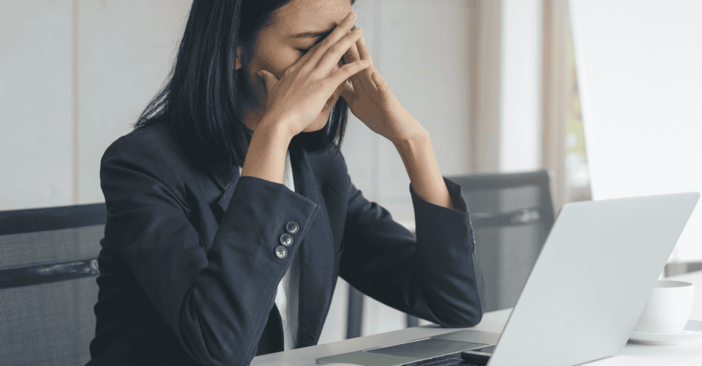 忙碌的職場生活,英文學習時間零散且難以堅持
(圖片來源:Adobe stock image)