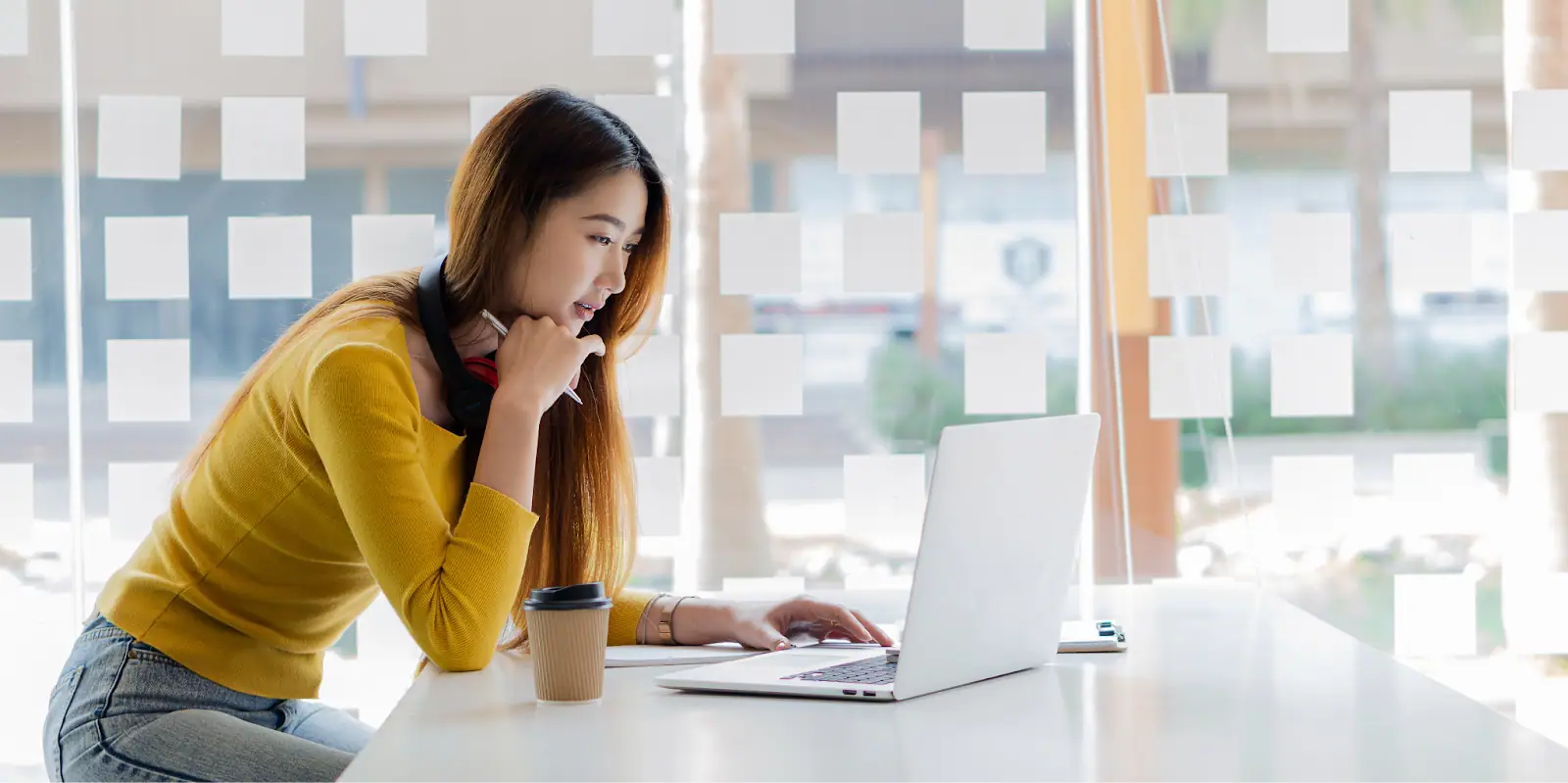 上班族英文學習的必修課：突破職場瓶頸的關鍵（圖片來源：Adobe stock image）
