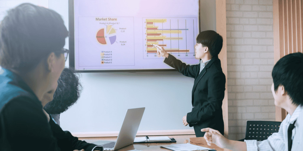 上班族商業英文學習圖像簡報中（圖片來源：Adobe stock image）