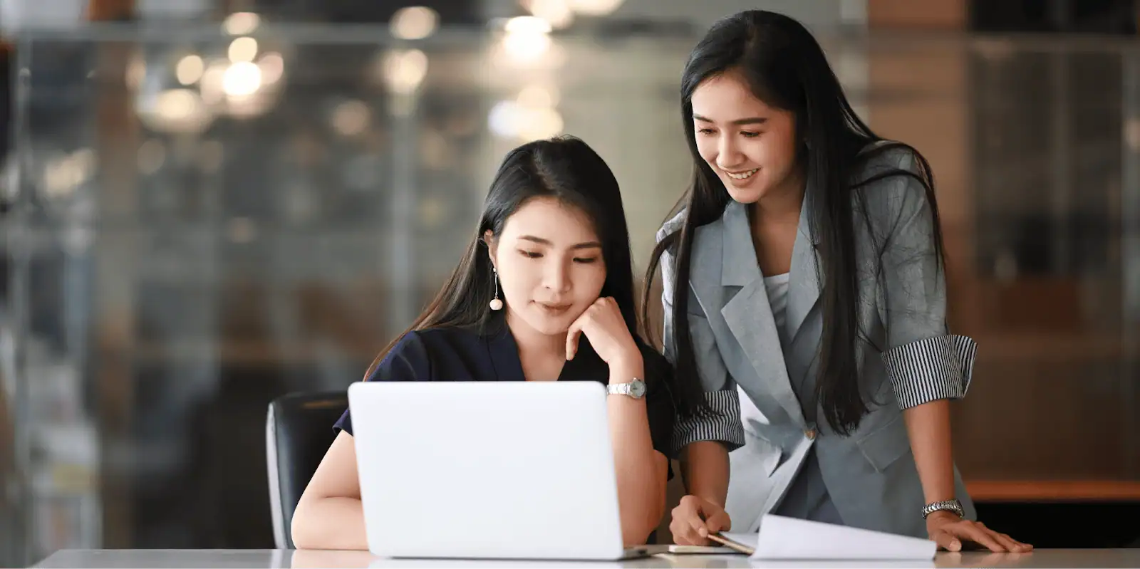 那些上班族英文在 Afterwork 學習後圓夢的故事（圖片來源：Adobe stock image）