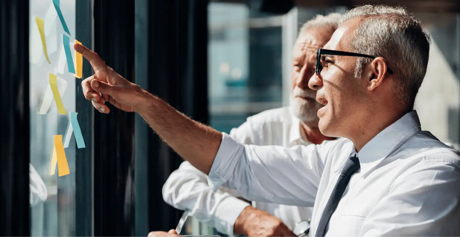 英文會話表達 - 討論進度 & 需求調整 （圖片來源：Adobe stock image）