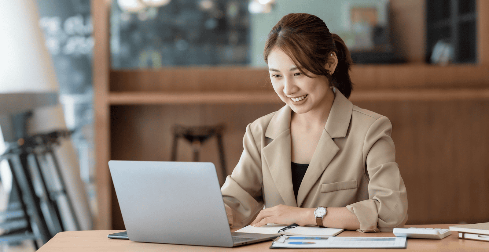 英文職場寫作攻略:如何撰寫專業的 Email 與報告(圖片來源:Adobe stock image)