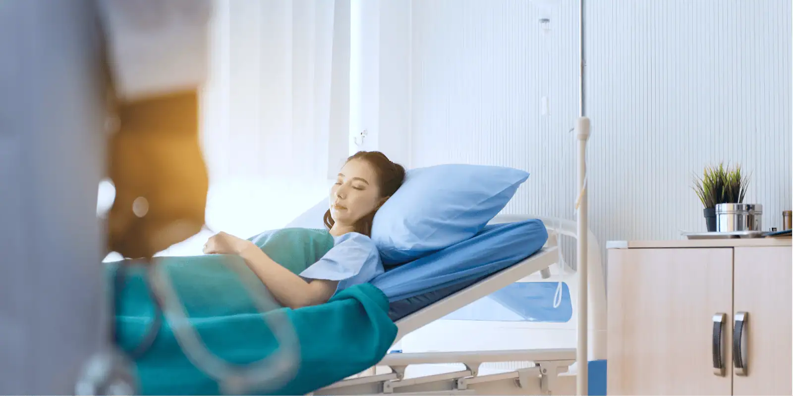 10 件美國留學的文化差異 9 - 醫療費用超級高（圖片來源：Adobe stock image）