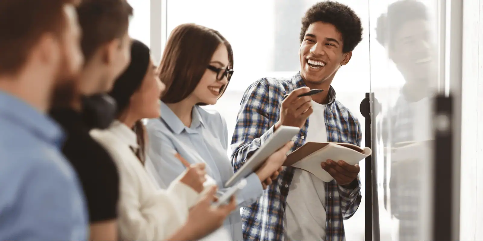 基礎英文突破不是妄想，Afterwork 幫你一起達成（圖片來源：Adobe Stock Image）